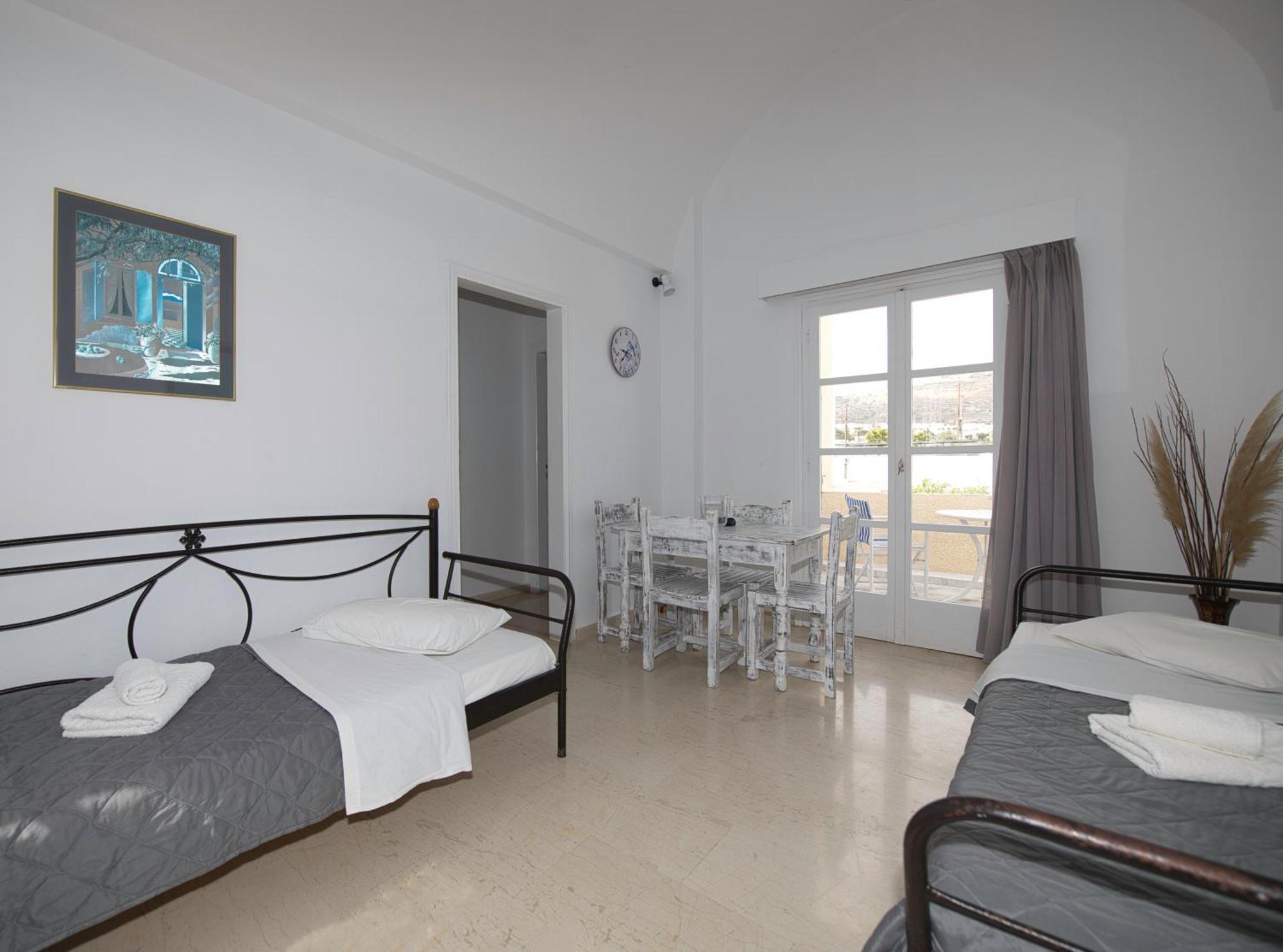 Aparthotel Ira Kamari (Santorini)