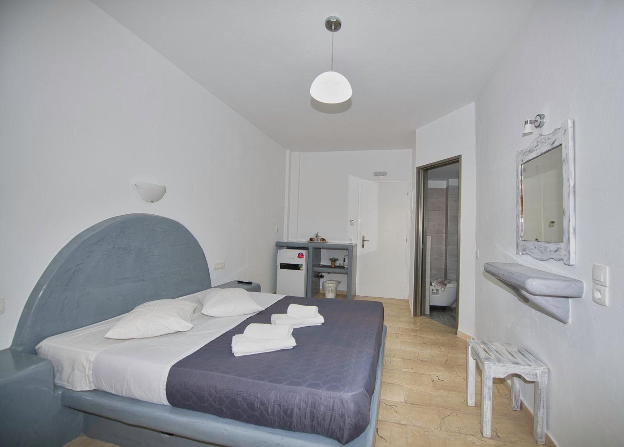 Ira Aparthotel *